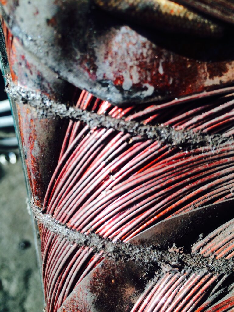 モーターコイル焼け