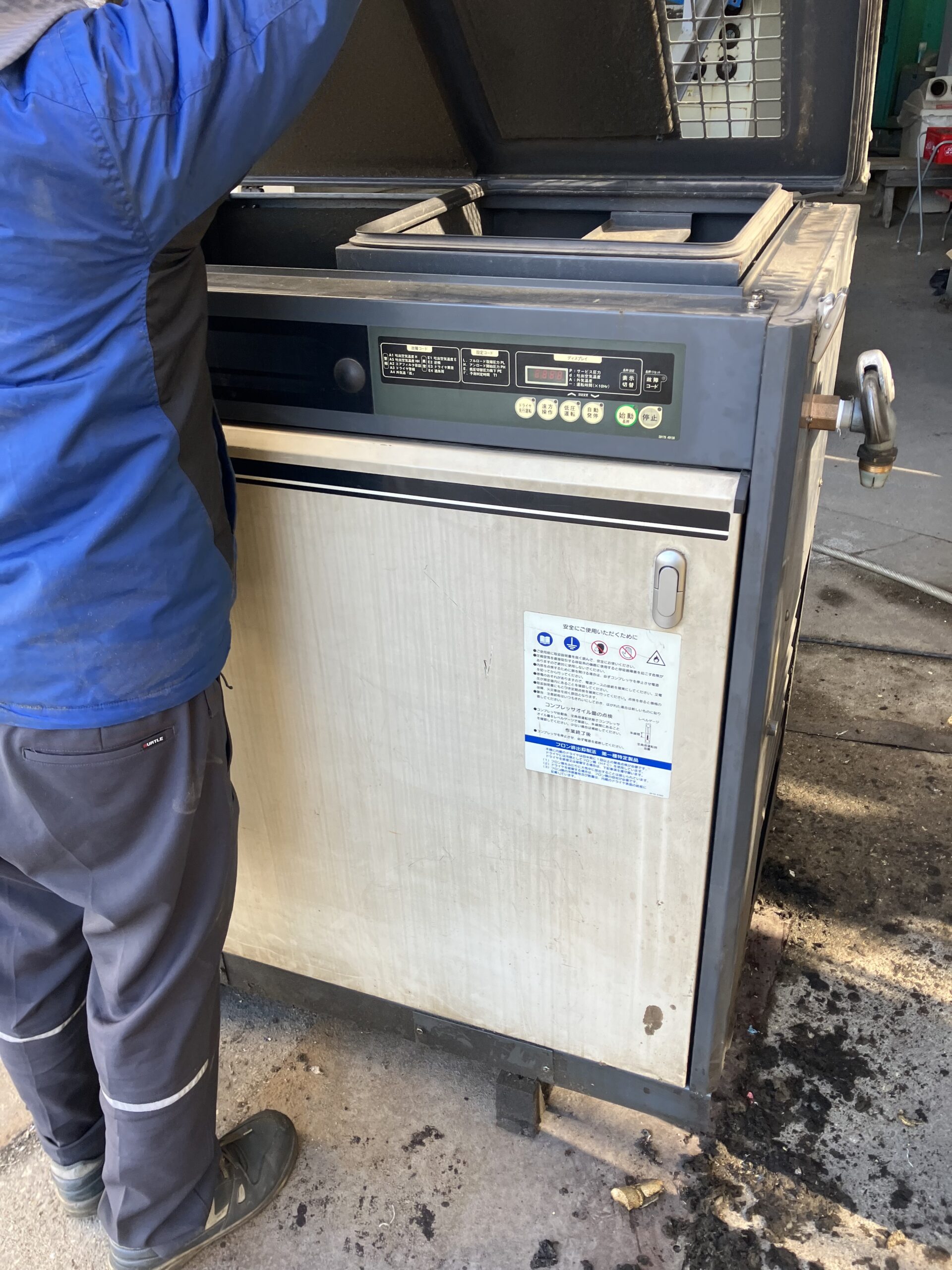 屋外式コンプレッサー②